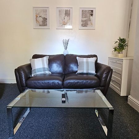 Vila Convenient 3 Bed, Pr1 Near Uclan N Train Station Preston  Exteriér fotografie