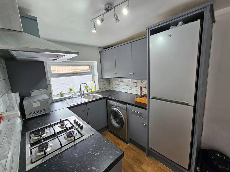 Vila Convenient 3 Bed, Pr1 Near Uclan N Train Station Preston  Exteriér fotografie